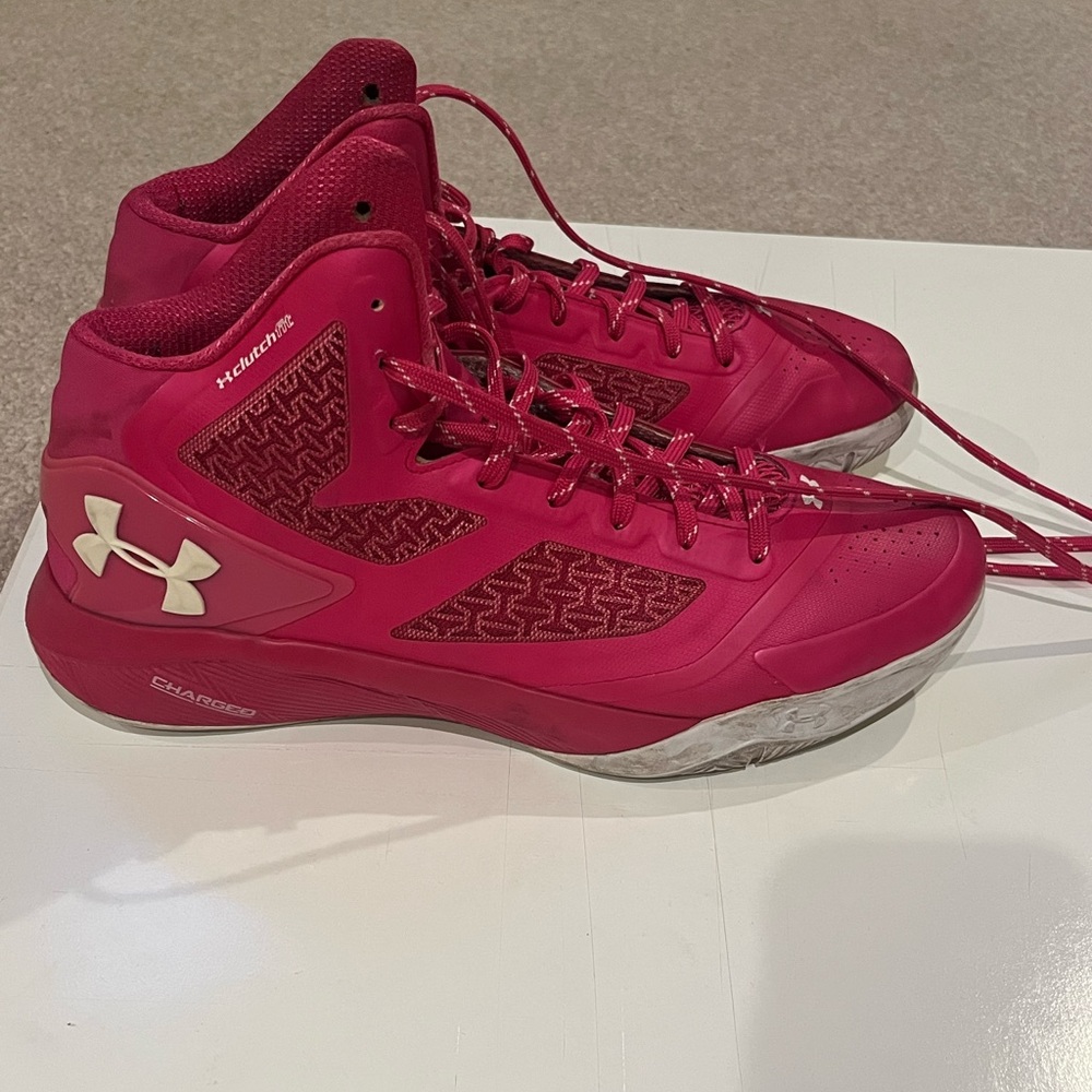 Under armour clutch fit basketball cut shoes - Picture 7 of 10